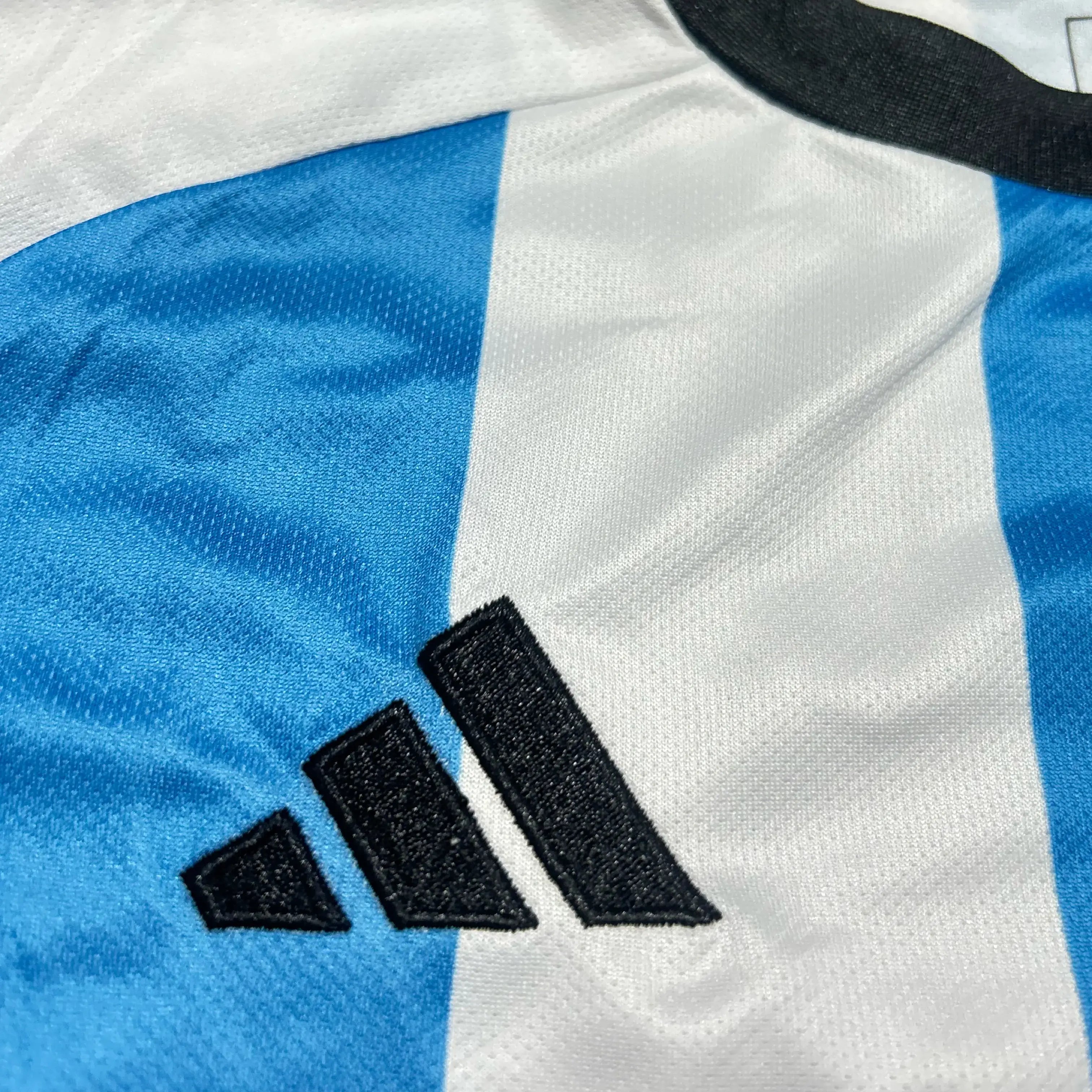 ARGENTINA HOME 2022 OFFICIAL WORLD CUP PREMIUM KIT