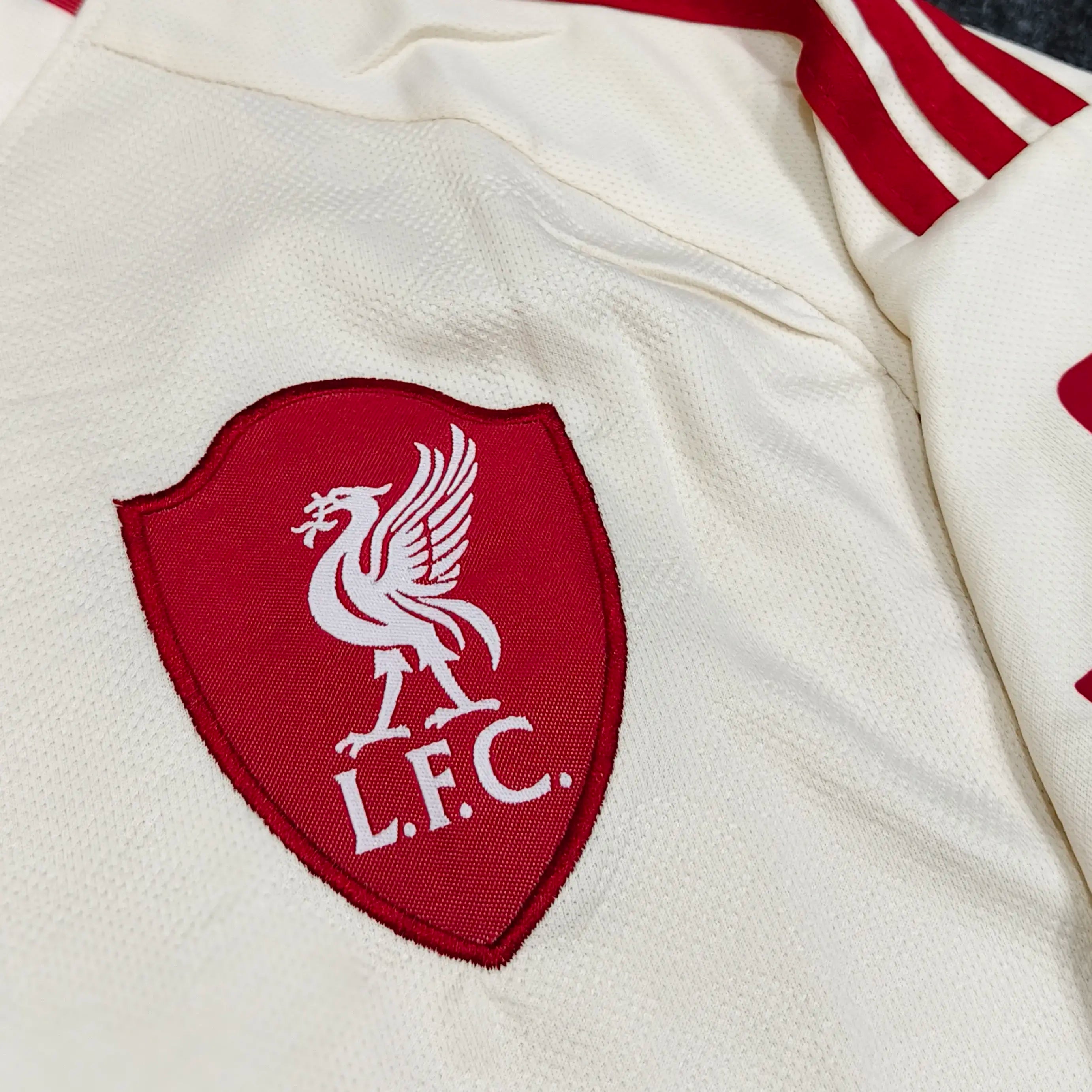 LIVERPOOL AWAY OFFICIAL KIT 2025/26